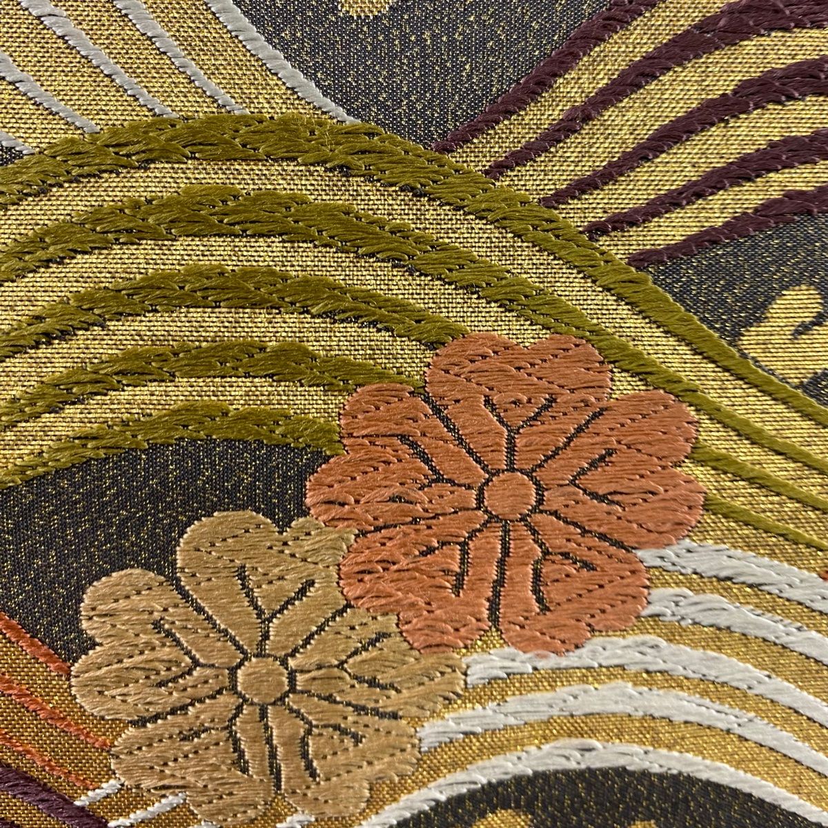 袋帯 秀品 波頭 花 刺繍 箔 灰色 六通 正絹
