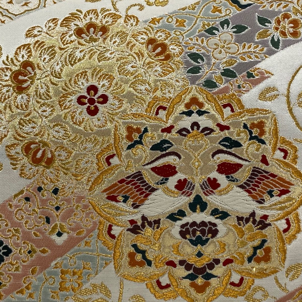 袋帯 秀品 華文 向かい鳥 金糸 箔 銀色 六通 正絹