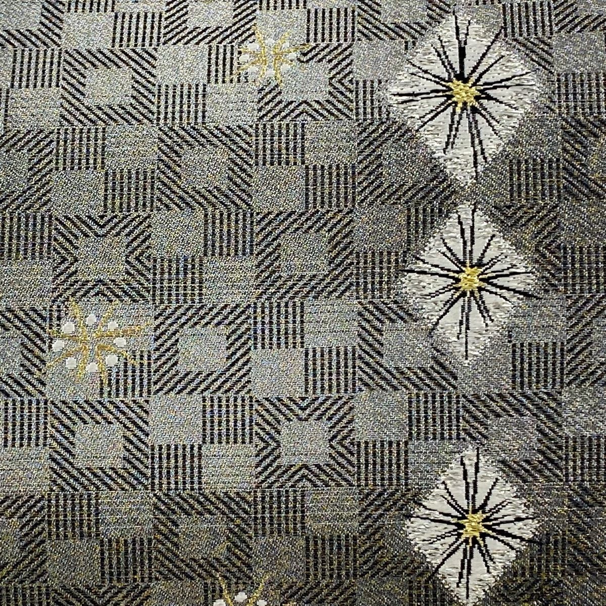 袋帯 秀品 菱 幾何学 金銀糸 箔 灰色 六通 正絹