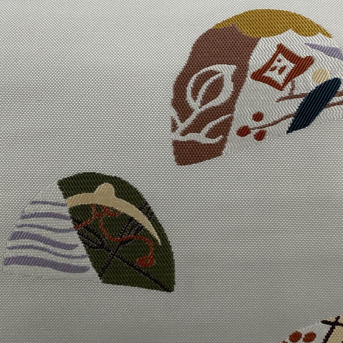 名古屋帯 秀品 幾何学 草花 灰白 正絹