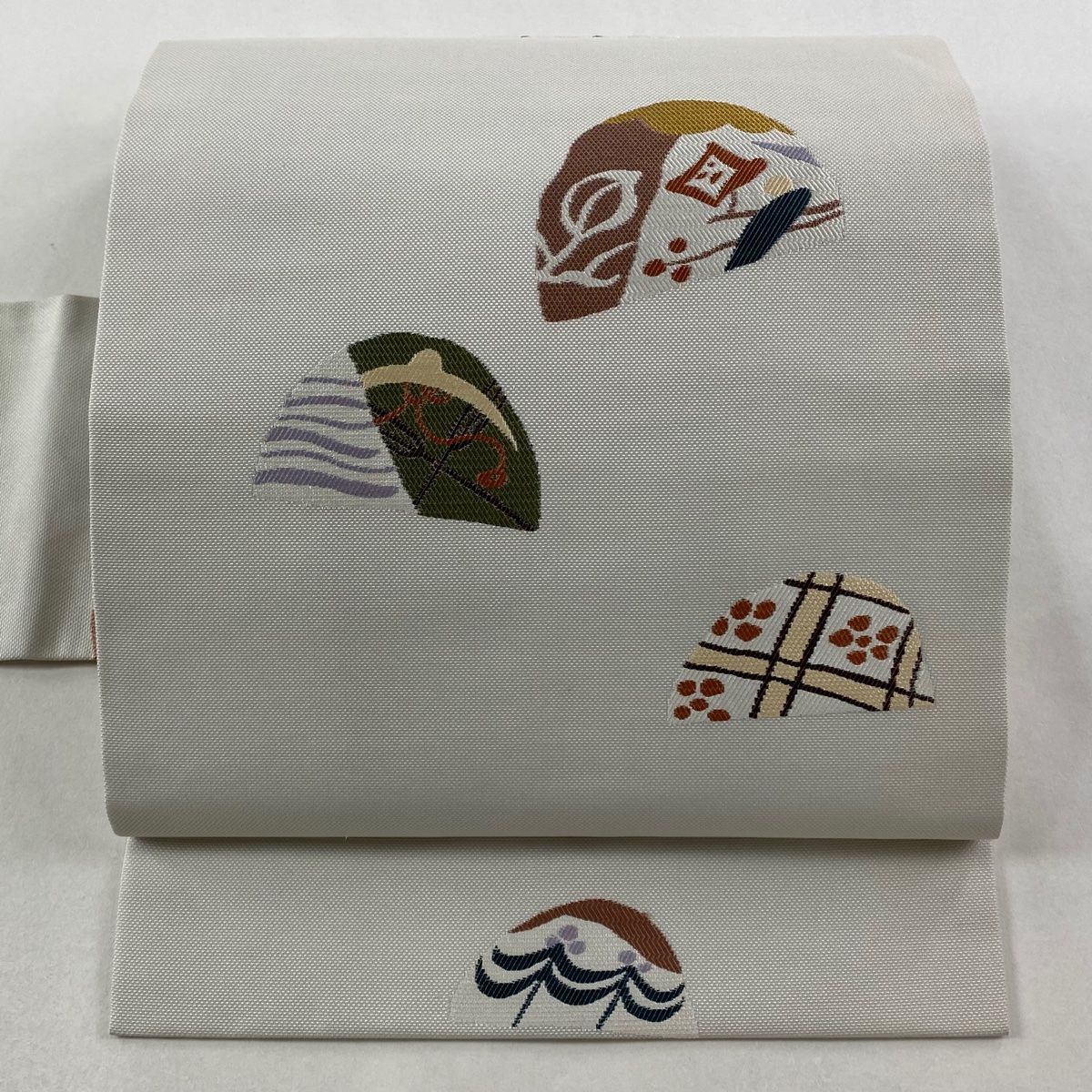 名古屋帯 秀品 幾何学 草花 灰白 正絹