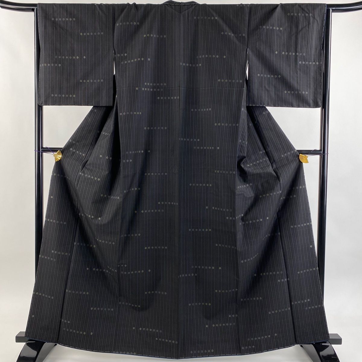  紬 身丈164.5 cm 裄丈66 M 袷 名古屋帯セット 縦縞模様 丸 黒 正絹 秀品 紬 着物