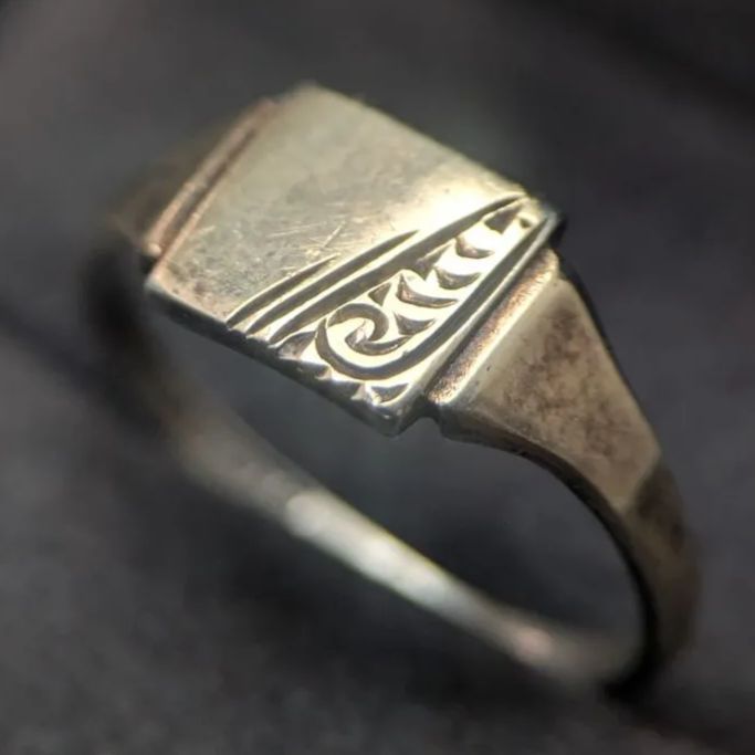 英国　イギリス　アンティーク刻印シグネットリング　9ct 9CT 刻印 ゴールドオンシルバー シグネットリング 英国製 12号