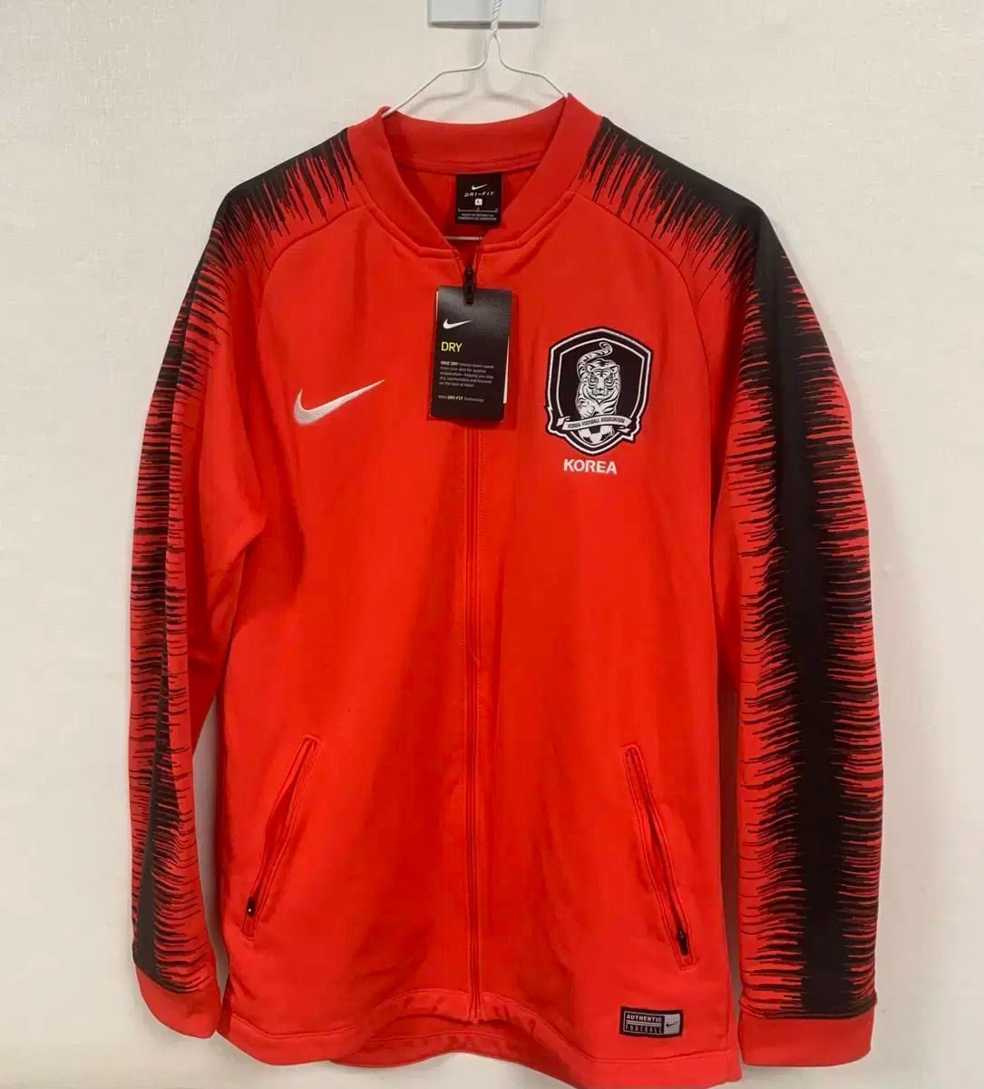 韓国サッカーチーム ジップアップ