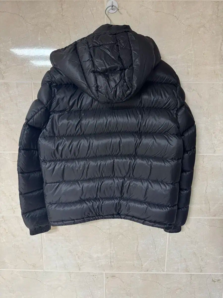 モンクレール ブラマンテ ダブルワッペン ダウン
