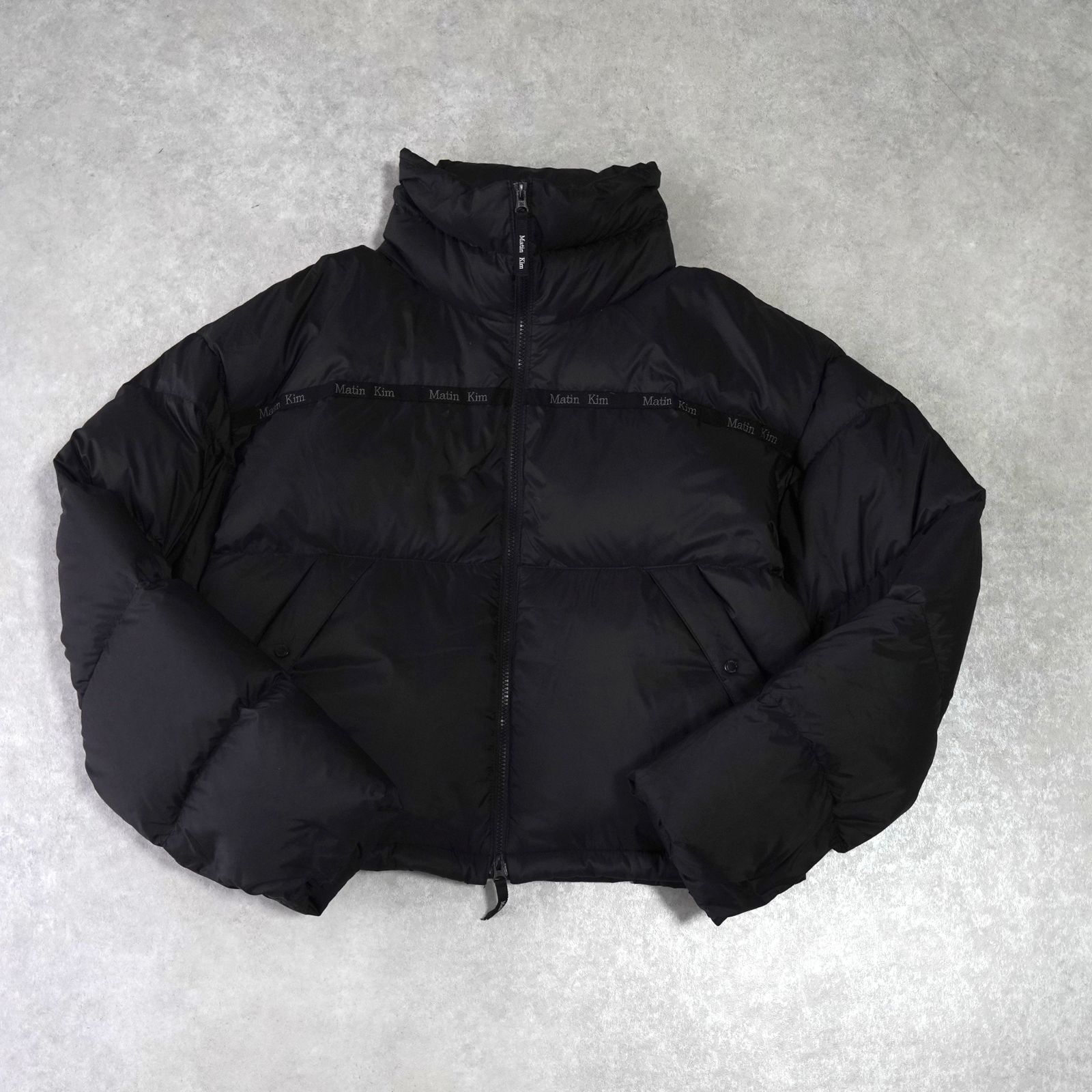マーティンキム ロゴ ダウンジャケット ブラック - メルカリ