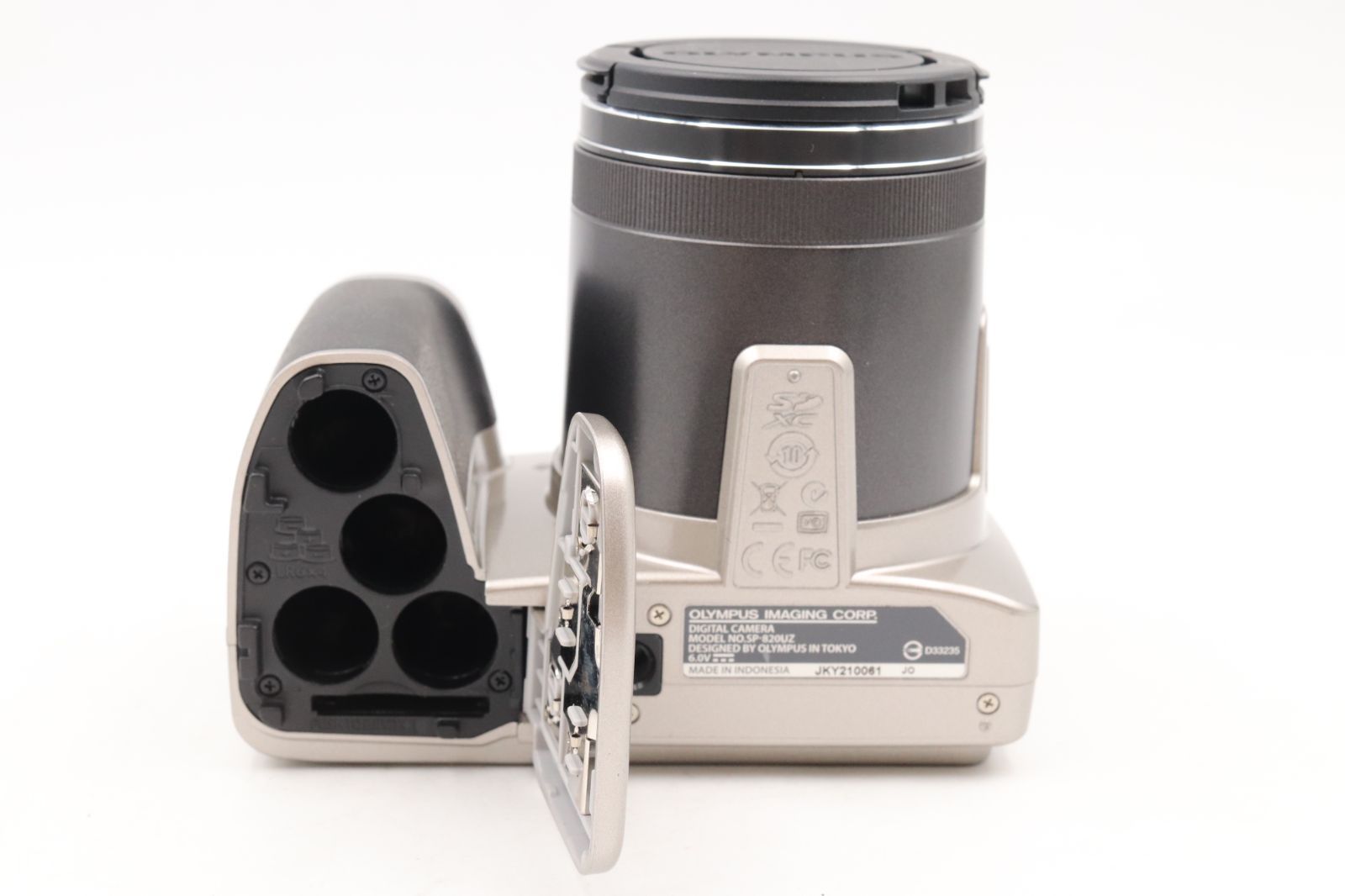 コンパクトデジタルカメラ