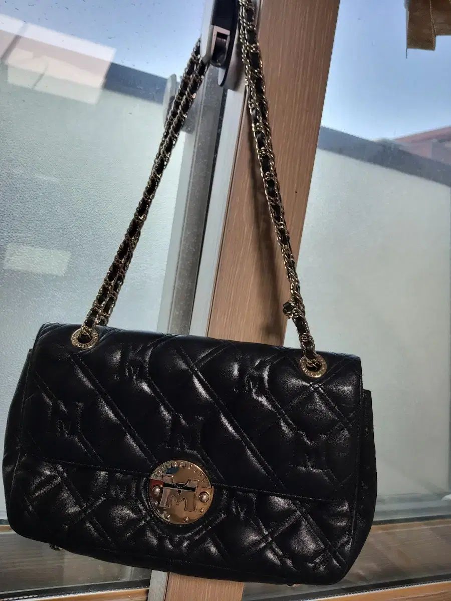 METROCITY キルティング チェーンバッグ ブラック