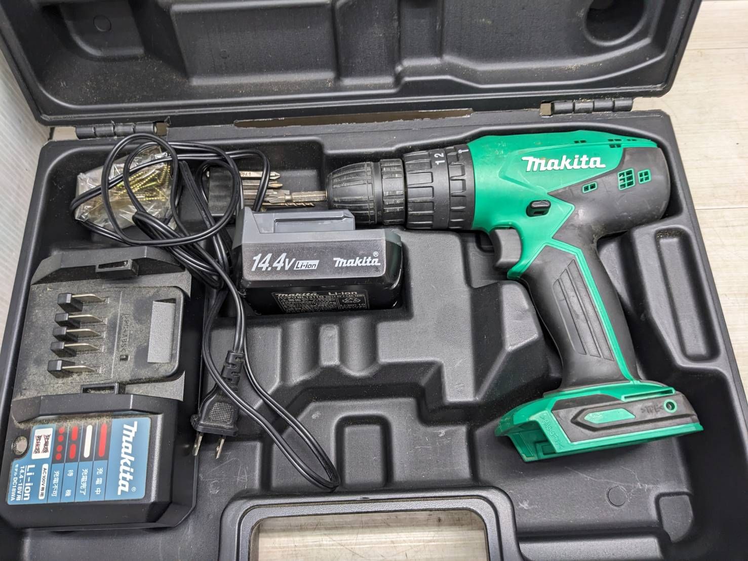 S99664 マキタ 充電式振動ドライバドリル M850D バッテリー 充電器