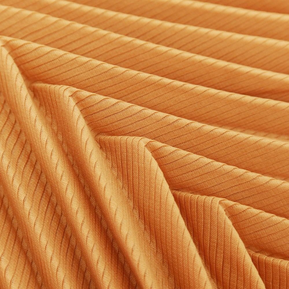 ライトブラウン