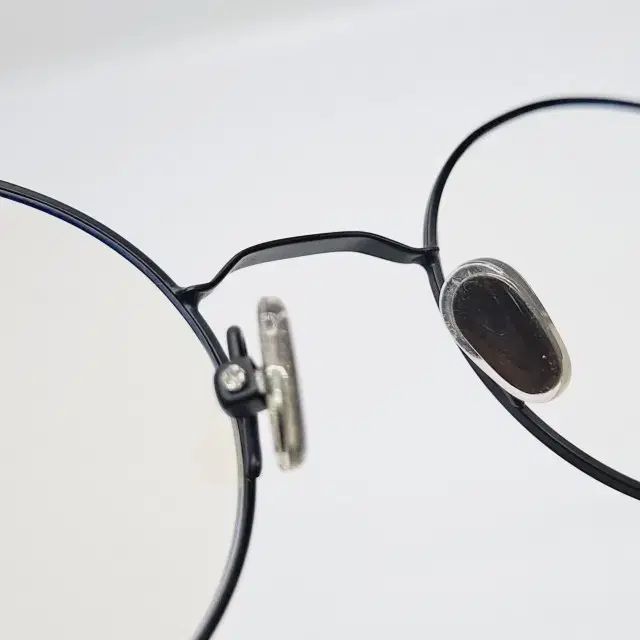  丸型 ベータチタン メガネフレーム マットブラック ドゥムエン In Out 09 C 3 サングラス 小物