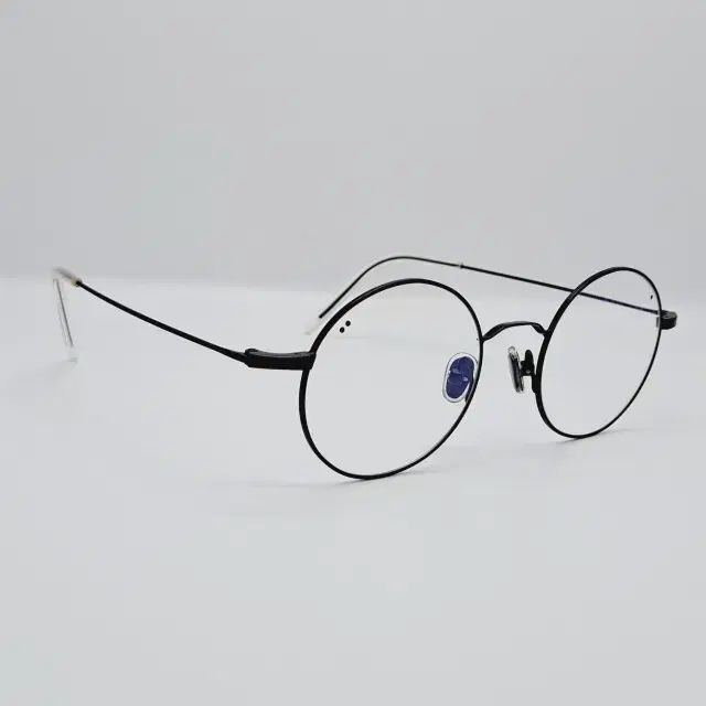 マットブラック ドゥムエン