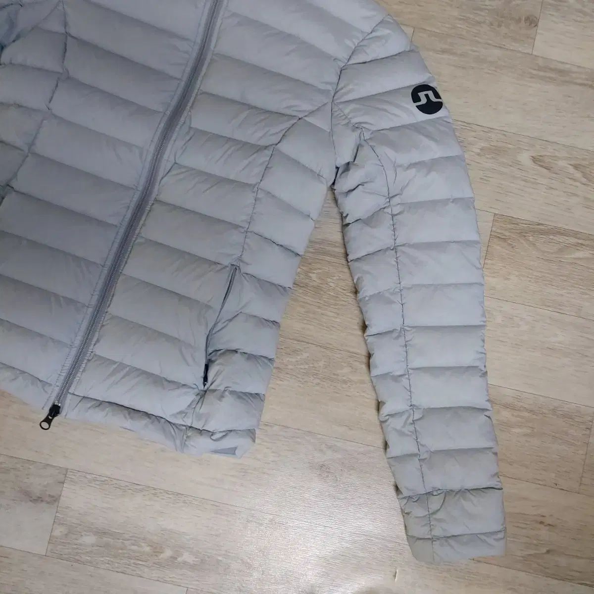  J.LINDEBERG J.リンドバーグ ダウンジャケット Sサイズ その他 レディースウェア