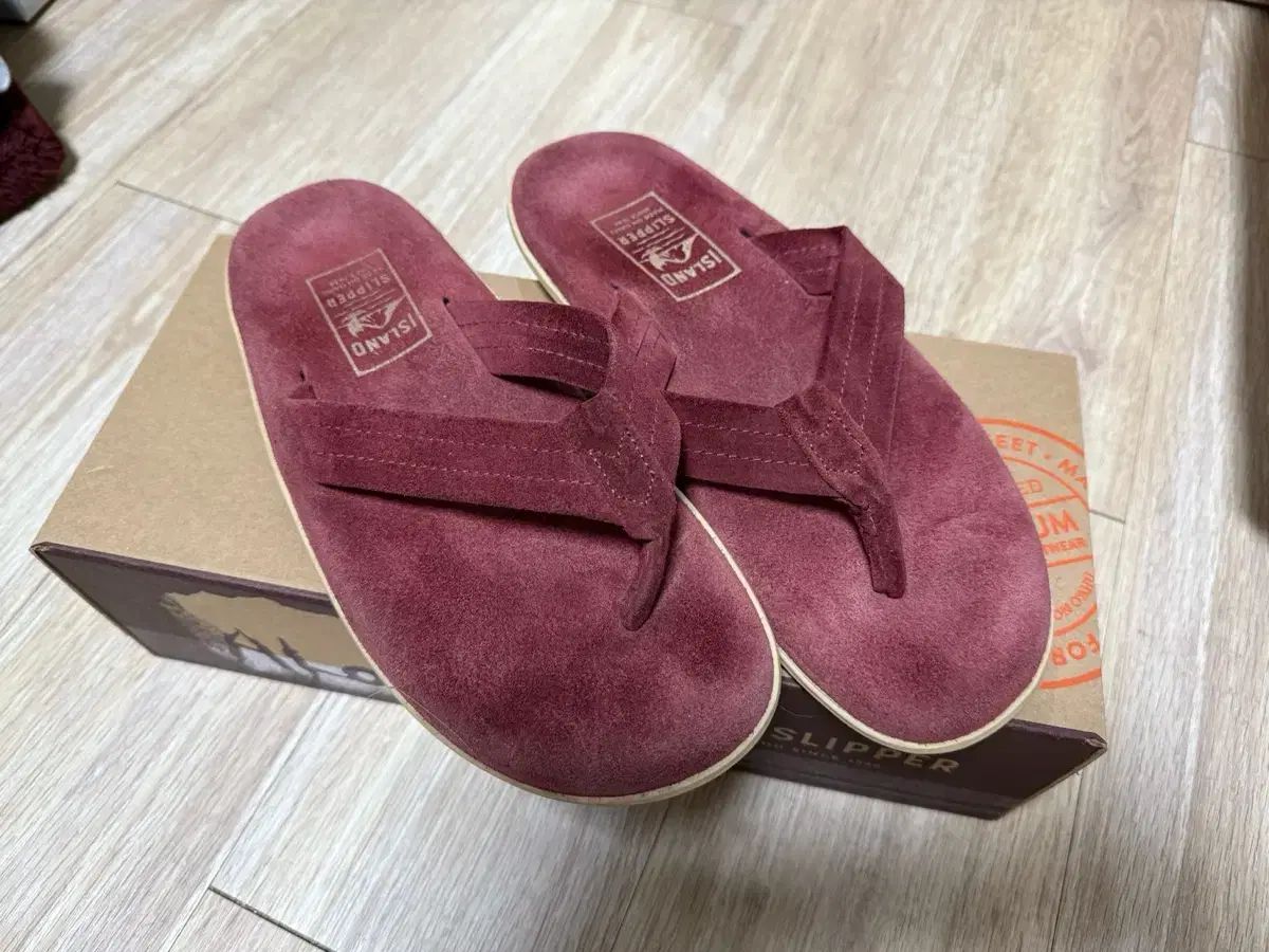 Island slipper バーガンディ