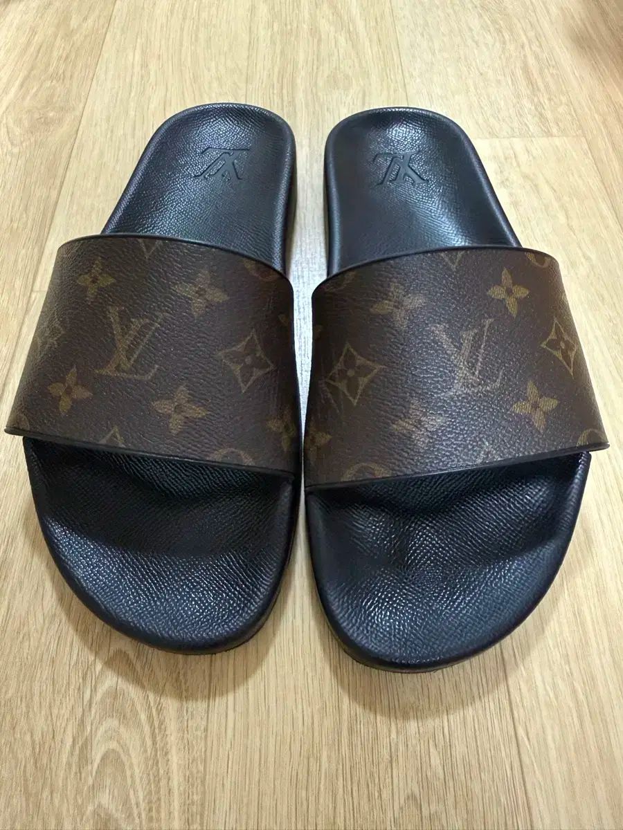 ルイヴィトン エクリプス スリッパ 7サイズ 260