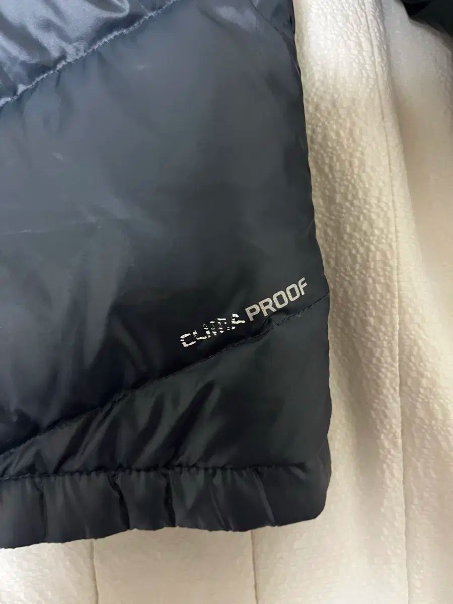 ブラック ダウン