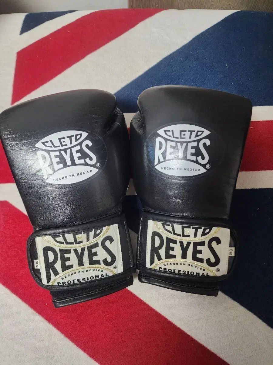 クレート レジェス ボクシング グローブ ブラック 10oz