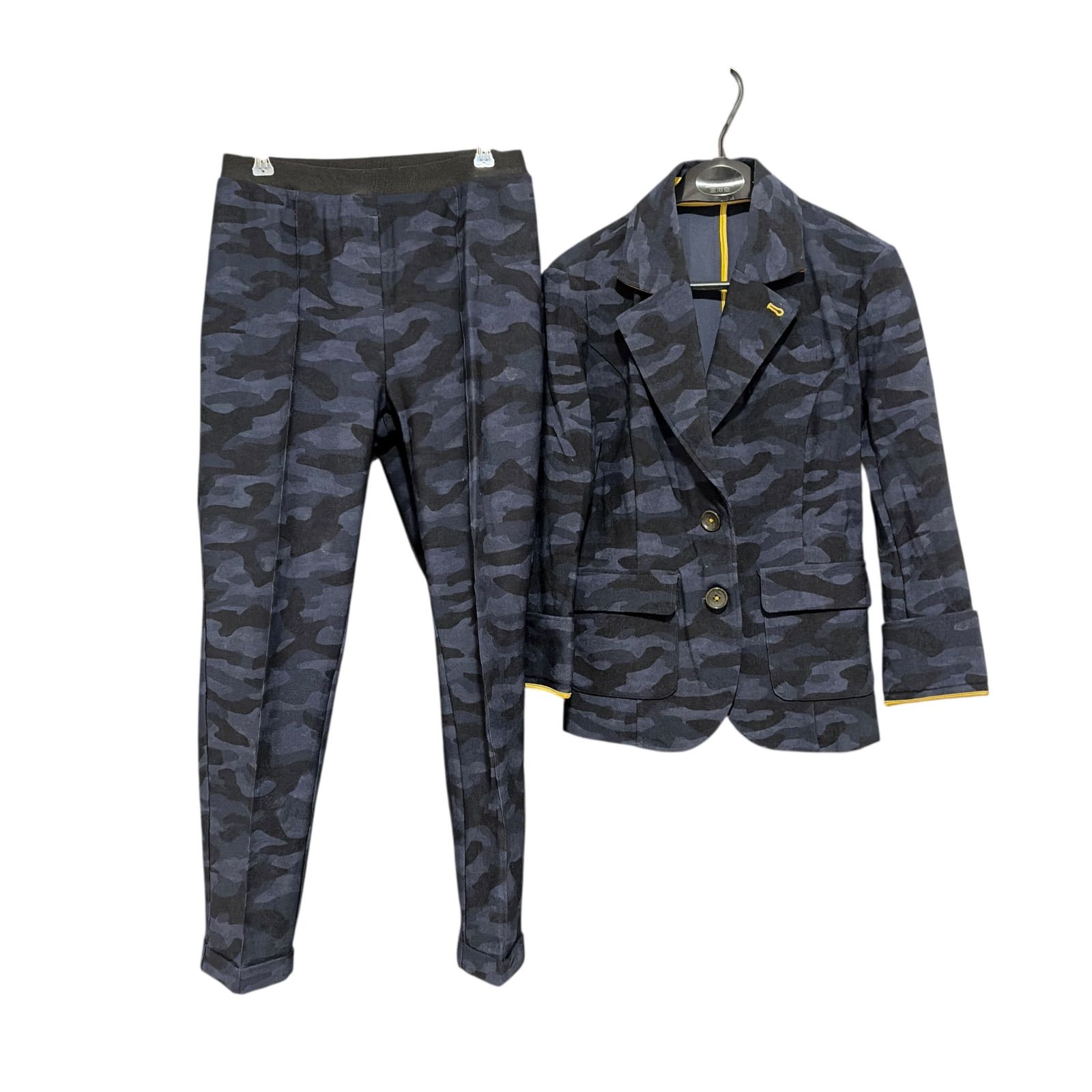 Z1603 Regina Romantico カモフラージュ柄 レジィーナロマンティコ テーラードジャケット レディース 38サイズ パンツスーツ ネイビー 紺色