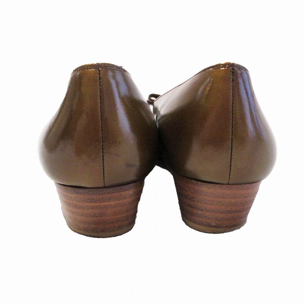 サルヴァトーレ フェラガモ Salvatore Ferragamo パテントレザー