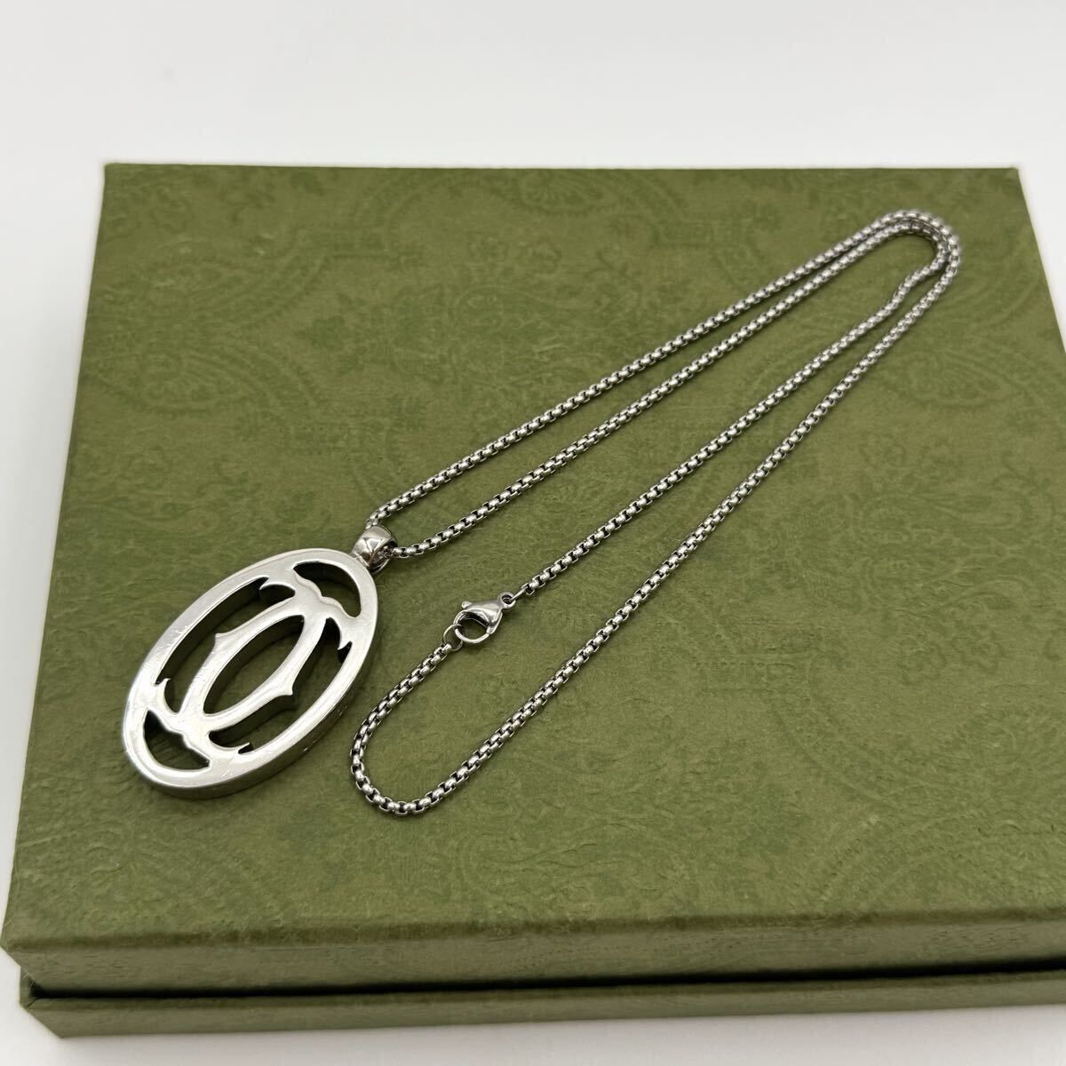 カルティエ 2 c ロゴ ネックレス シルバー 110750