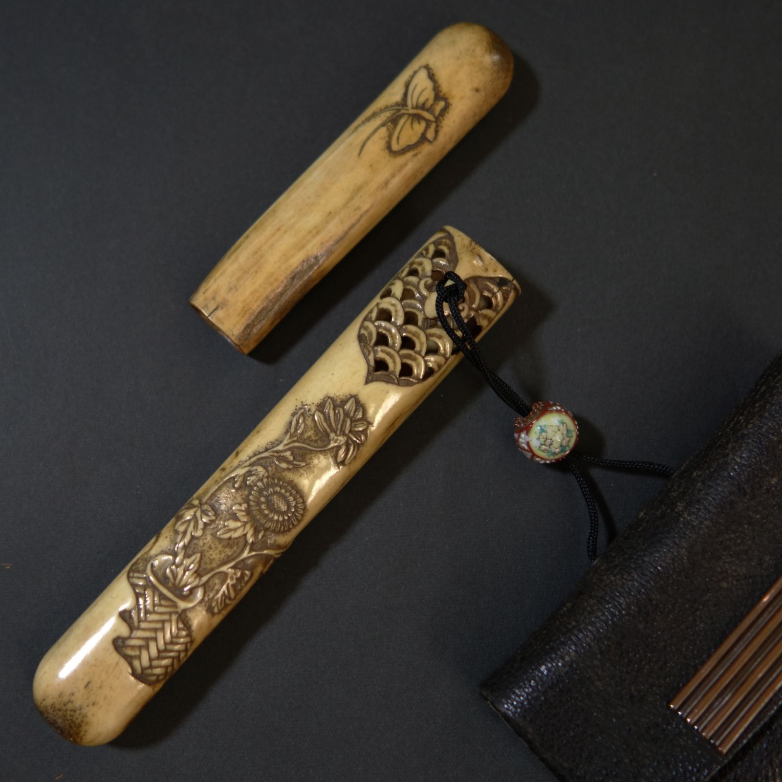 時代物 煙管 煙草入 煙管筒 金口 細工 彫刻 一式 骨董 アンティーク 時代物 煙管 煙草入 煙管筒 金口 細工 彫刻 一式 骨董 アンティーク