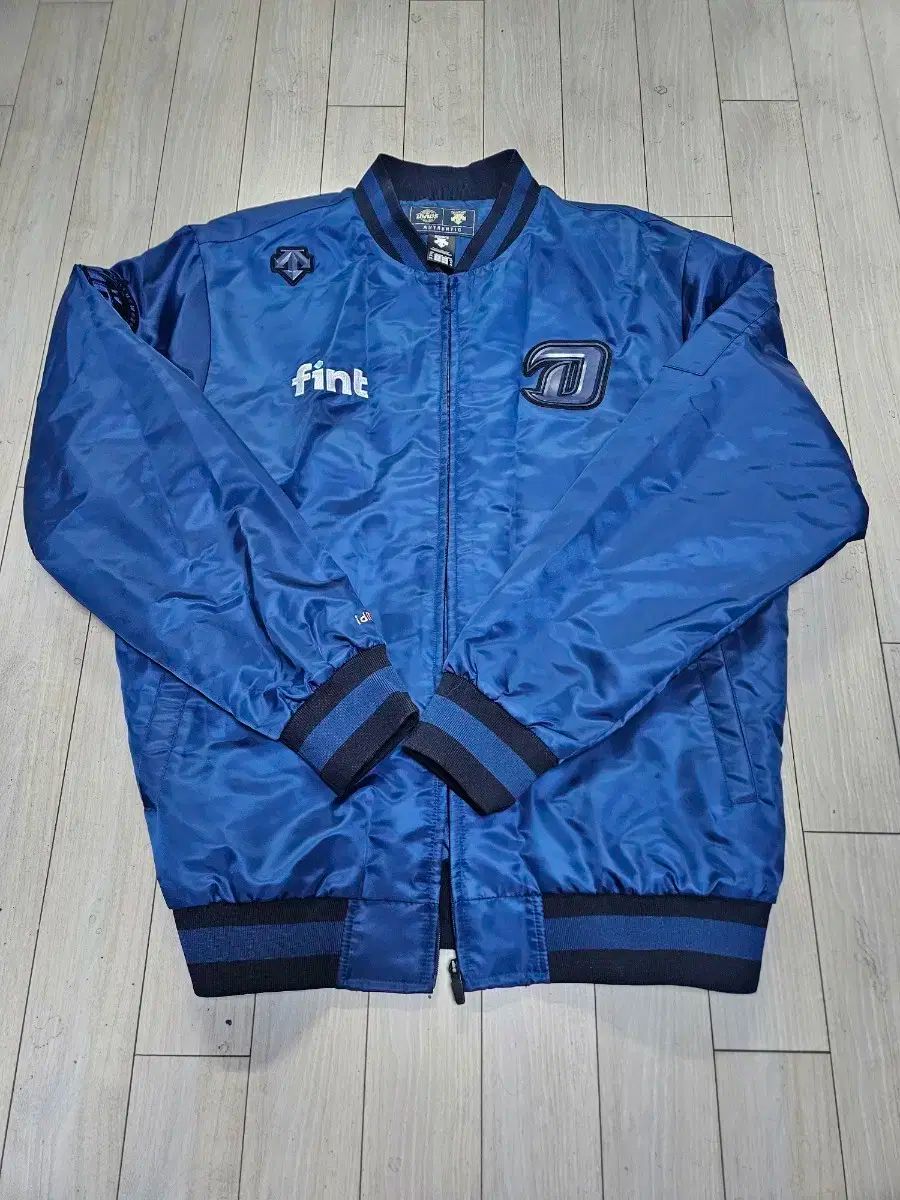 NCダイノス デサント 秋冬用アウター