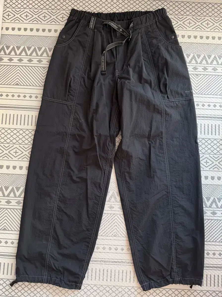 アンドワンダー ナイロン カーゴパンツ ブラック XL
