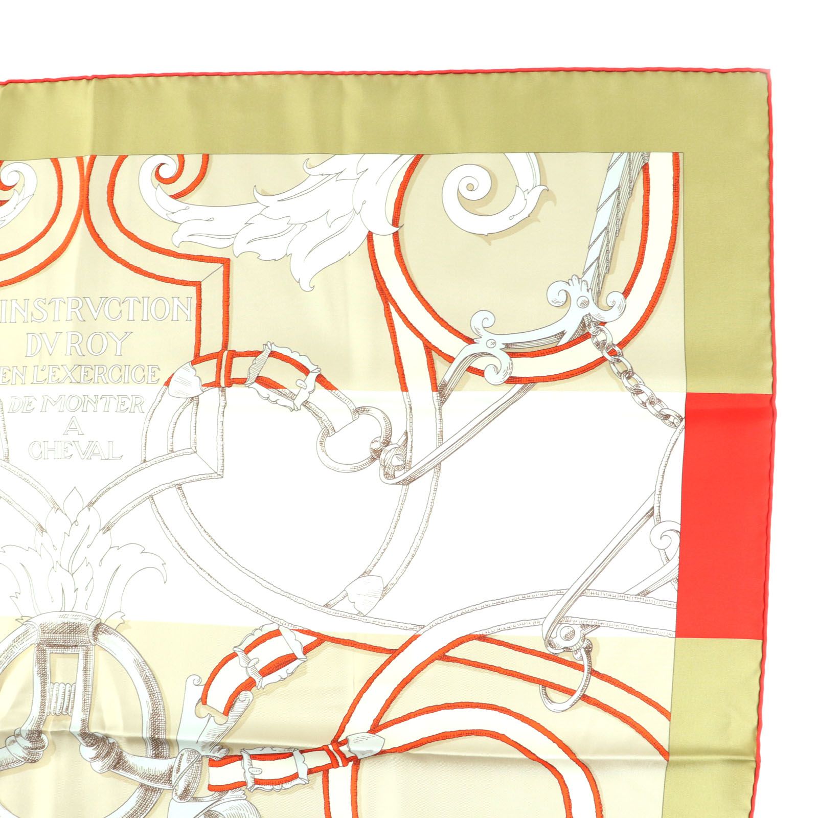 アイボリー ベージュ系