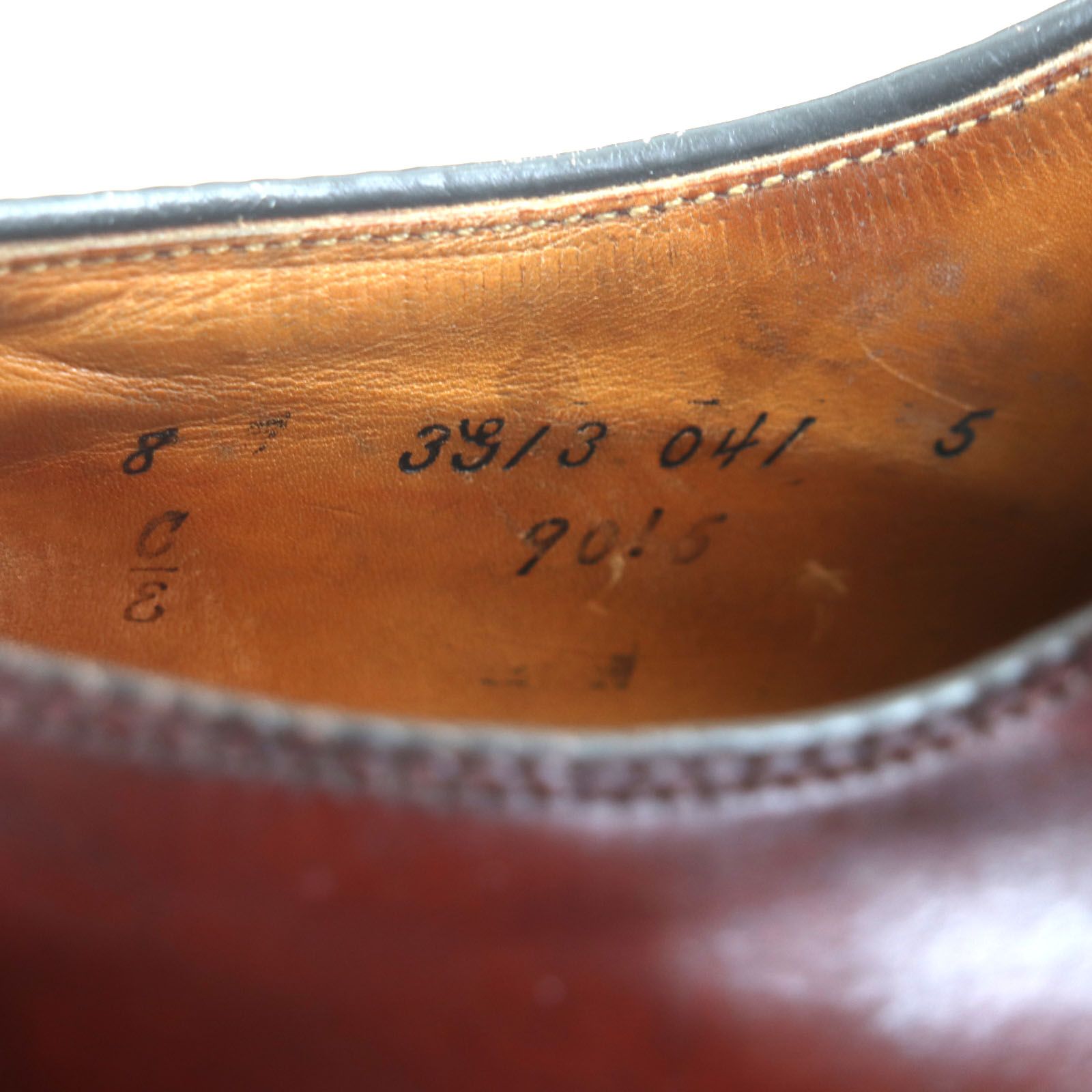 パンチドキャップ