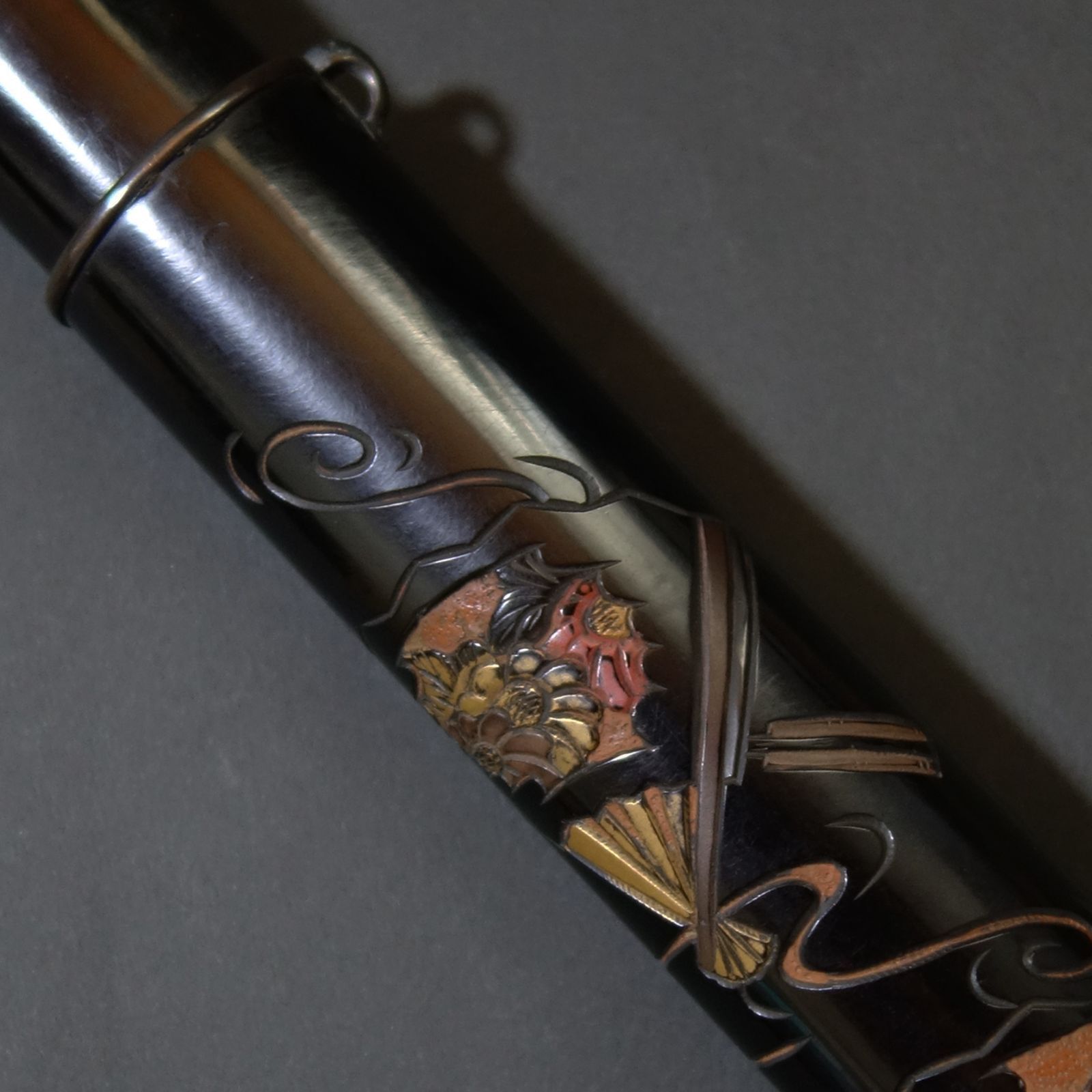 煙管筒 【 彫彩漆 蒔絵 扇花鳥青海波文様 煙管筒 】漆器 喫煙具 煙管