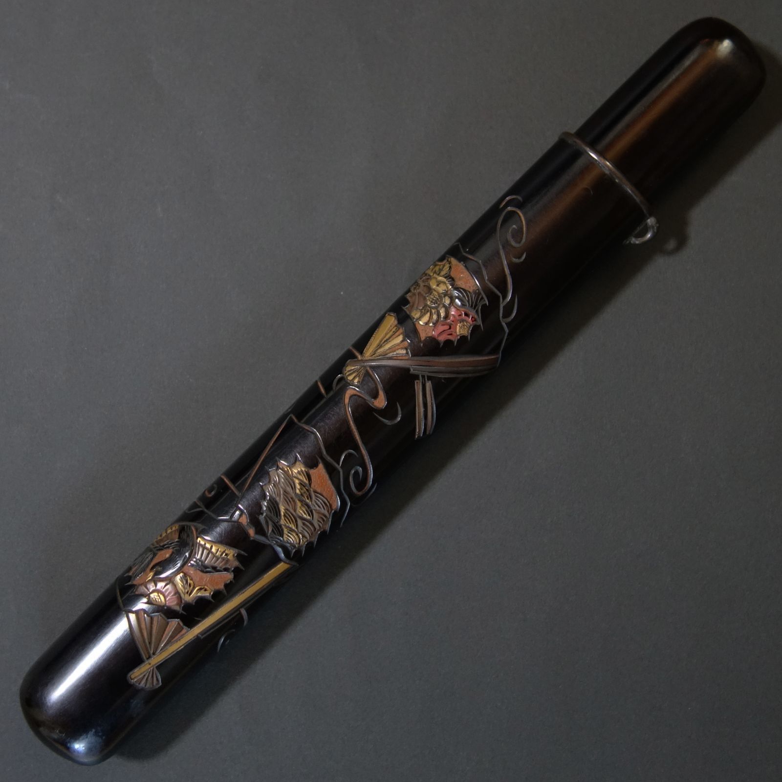 煙管筒 【 彫彩漆 蒔絵 扇花鳥青海波文様 煙管筒 】漆器 喫煙具 煙管