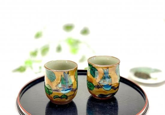 メーカー直送 九谷焼 夫婦湯呑 吉田屋 濃い塗り 花鳥 裏絵