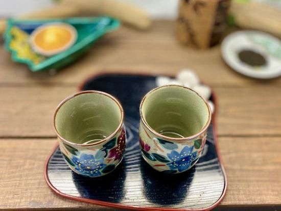 メーカー直送 九谷焼 夫婦湯呑 和桜 裏絵 WWW_OPDRERGINERDOGAN_COM