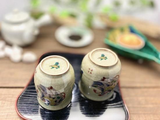 メーカー直送 九谷焼 夫婦湯呑 宝尽くし 中裏絵 WWW_OPDRERGINERDOGAN_COM