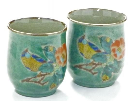 メーカー直送 九谷焼 夫婦湯呑 椿に鳥緑塗り 裏絵