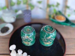 宝尽くし緑塗り