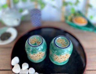 メーカー直送 九谷焼 夫婦湯呑 しだれ桜緑塗り 裏絵 WWW_OPDRERGINERDOGAN_COM