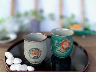 メーカー直送 九谷焼 夫婦湯呑 金丸松竹梅&椿に鳥緑塗り 裏絵