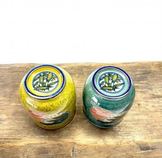 メーカー直送 九谷焼 夫婦湯呑 金丸松竹梅 緑塗り＆黄色 裏絵 WWW_OPDRERGINERDOGAN_COM