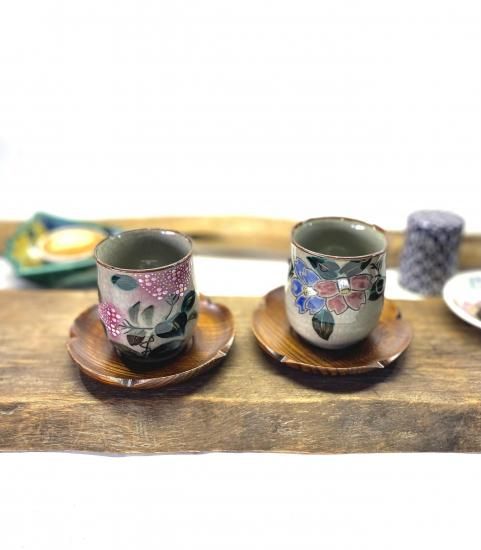 メーカー直送 九谷焼夫婦湯呑 がく紫陽花ピンク ピンク＆コンビ山茶花 裏絵