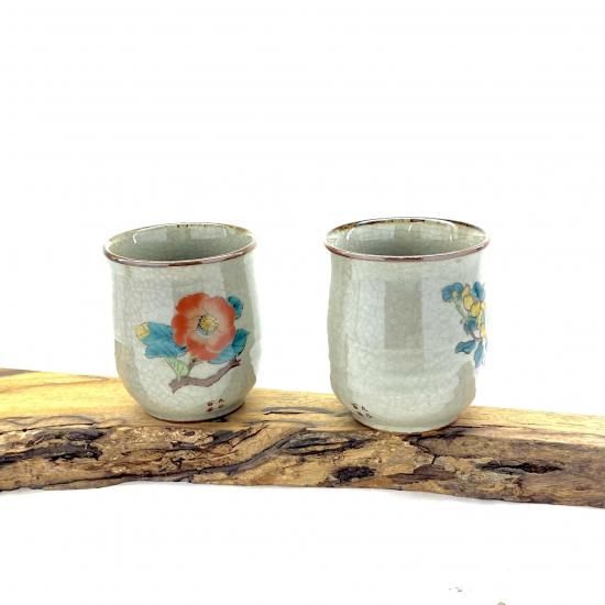 メーカー直送 九谷焼 夫婦湯呑 椿に鳥＆金糸梅に鳥 裏絵