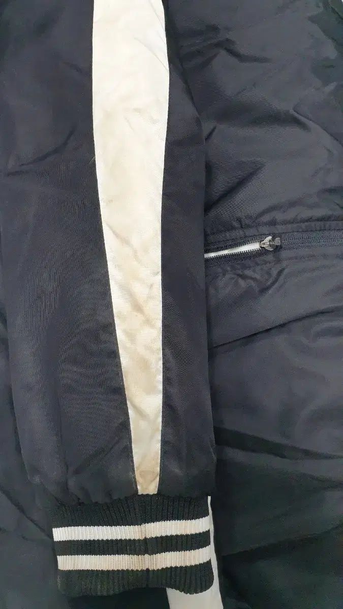 マジェスティック ブラック