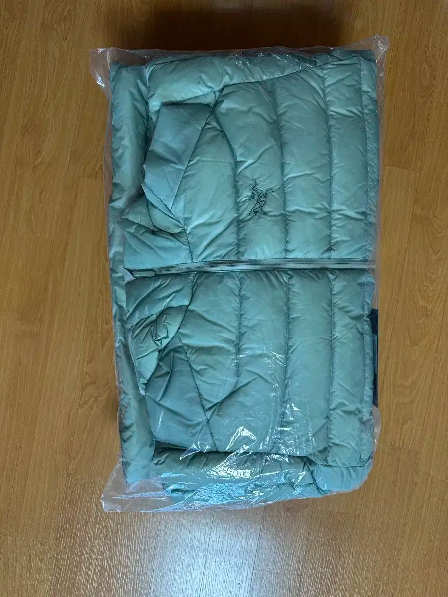 L アークテリクス セリウム フーディ ストーングリーン