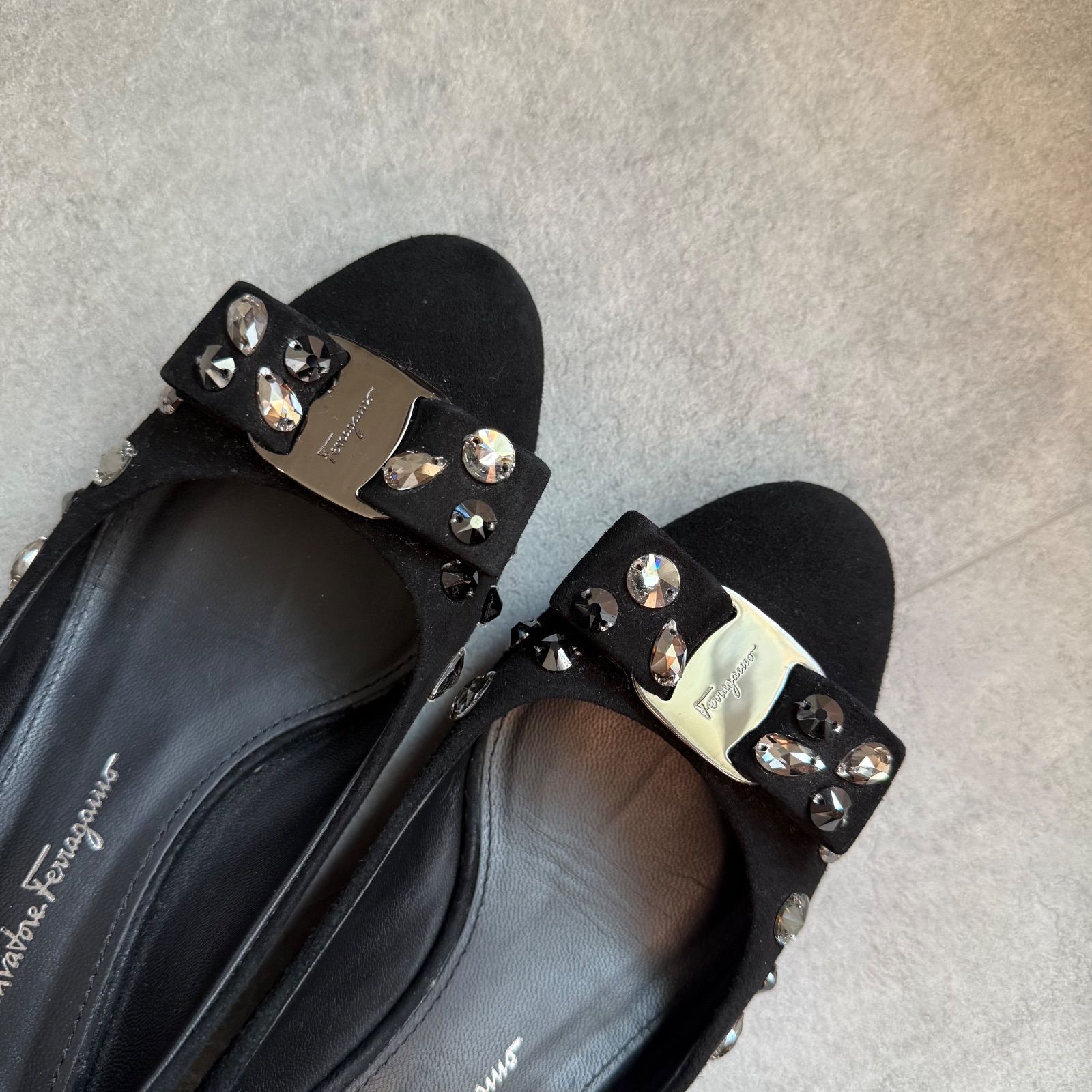 SalvatoreFerragamo フェラガモ ヴァラリボン ビジュー パンプス