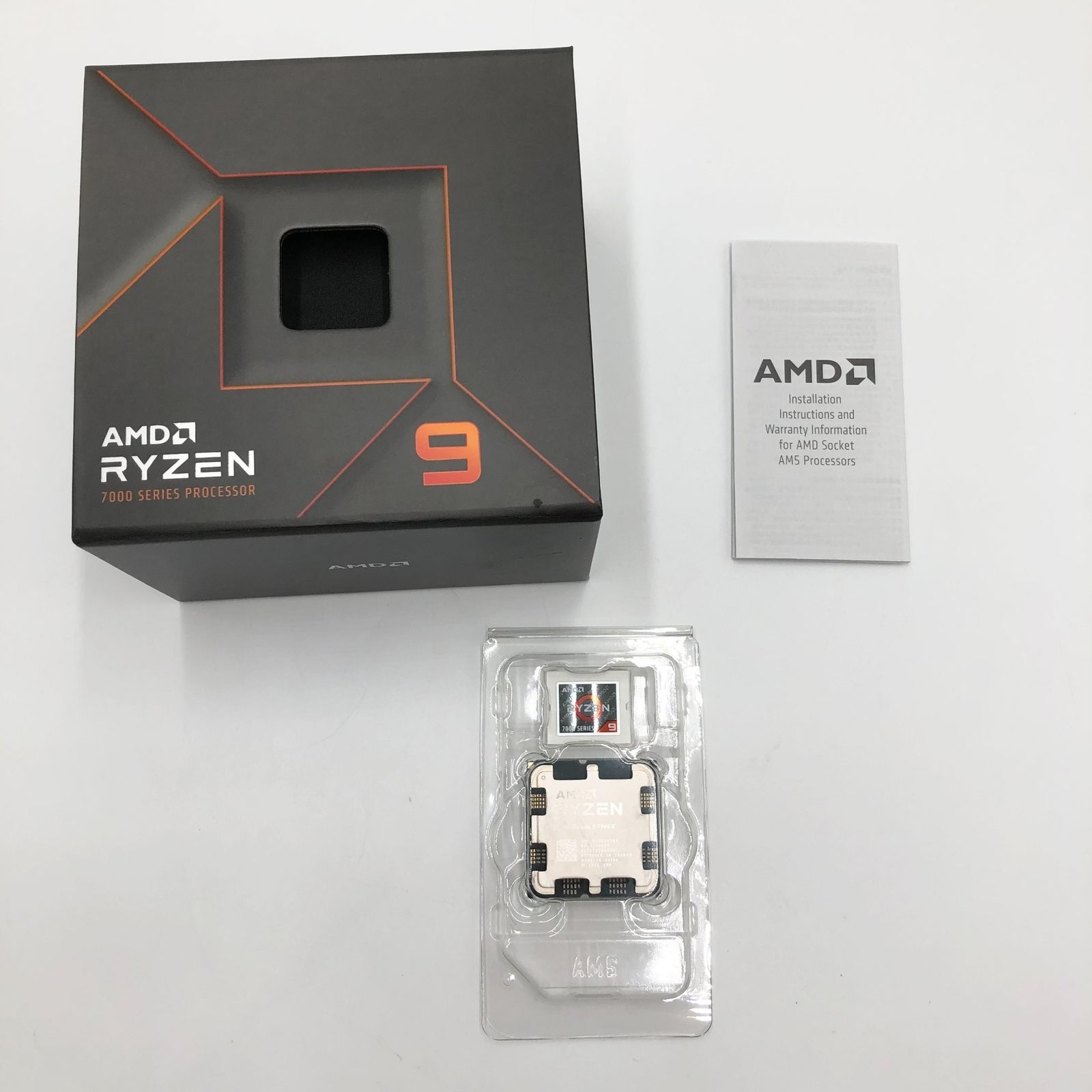 AMD Ryzen 9 7900 X without cooler 4 7 GHz 12コア 24スレッド 76 MB 170 W 3年保証 100