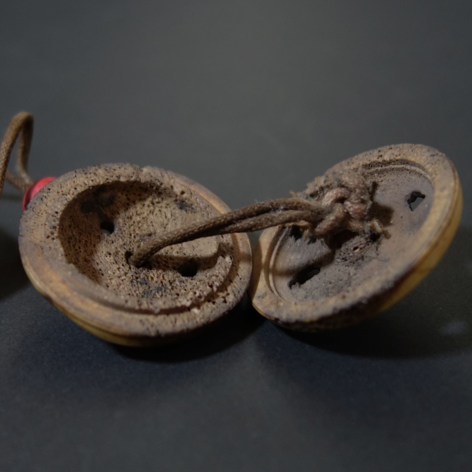 印籠　根付　漆塗　木彫り　置物　古美術品　細密細工　骨董　アンティーク彫刻工芸品 印籠 漆塗 木彫り 置物 古美術品 細密細工 骨董 アンティーク 彫刻