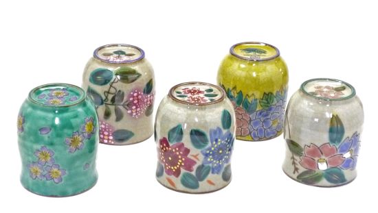 メーカー直送 九谷焼 五客お湯呑 湯飲み 小 手描き花柄 コンビ山茶花 和桜 グリーン地桜 がく紫陽花 吉田屋牡丹 シリーズ 裏絵