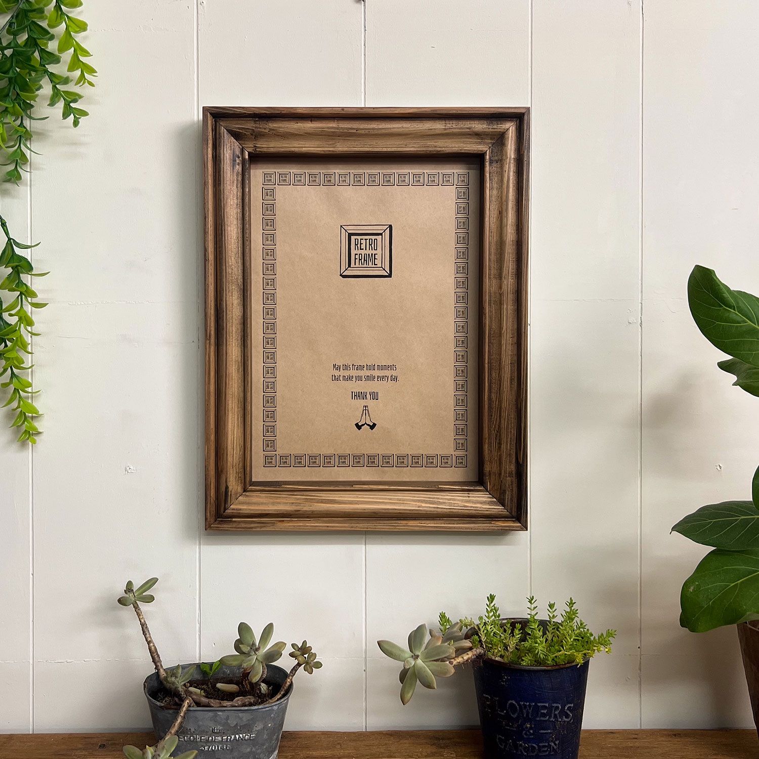 ハンドメイド額縁 RETRO FRAME A4 - メルカリ