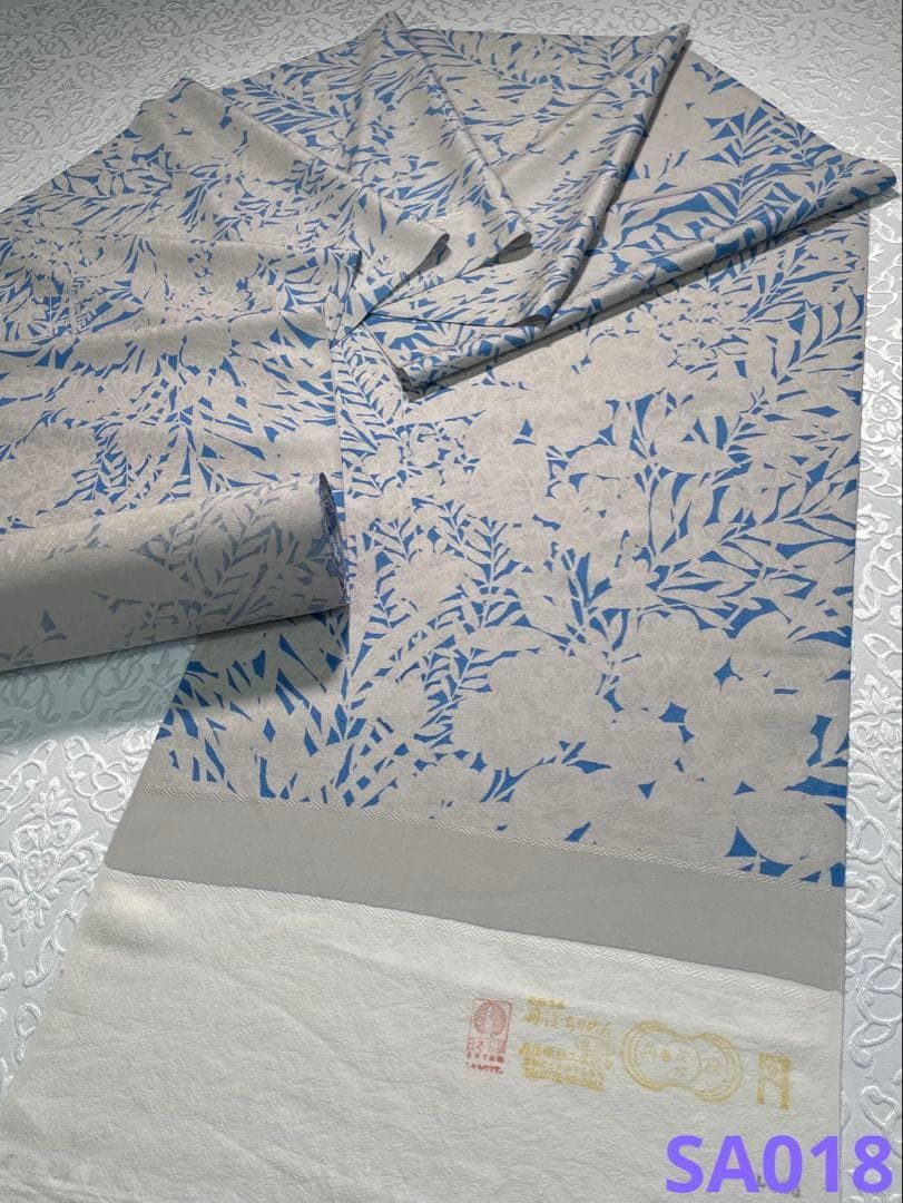 小紋 紋意匠 モダン 正絹 反物 小紋 モダン 反物 紋意匠 正絹 SA018 - メルカリ