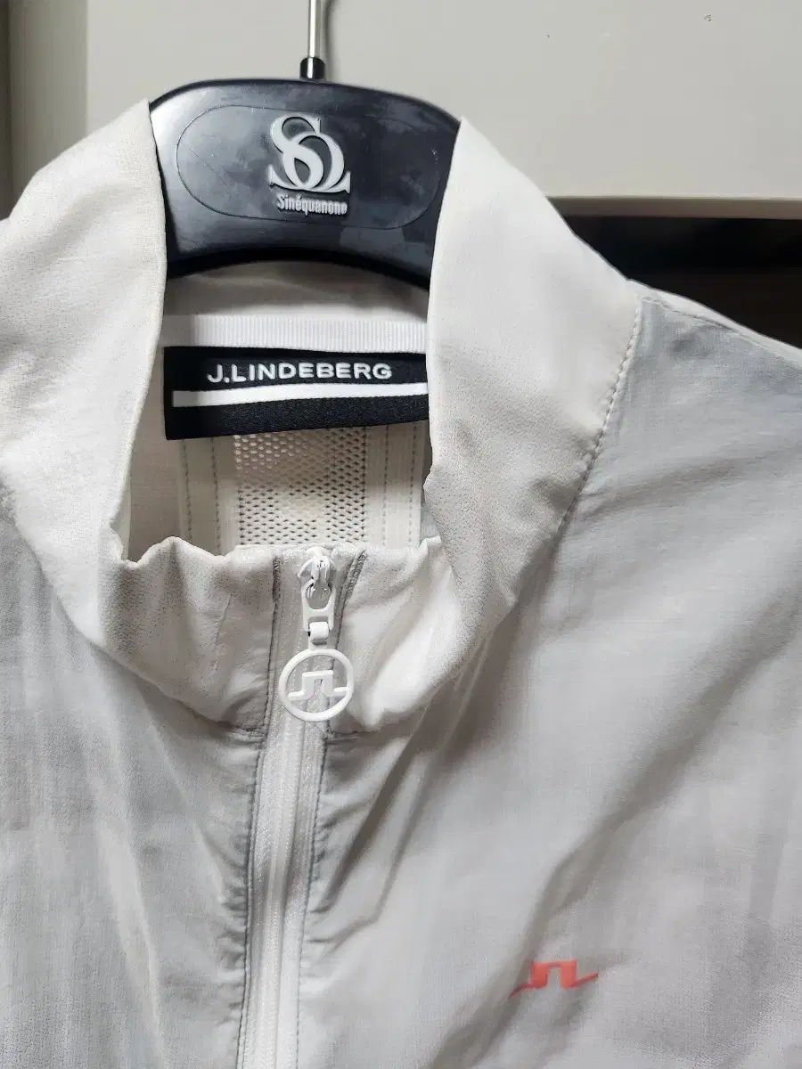 J.LINDEBERG J.リンドバーグ 白 ウィンドブレーカー ジャケット